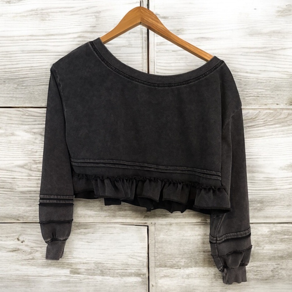 SHEIN Cold Shoulder Oversized Crop Ruffle Top EUC